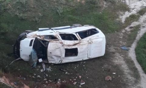 Mulher foge com veículo de cliente, sofre acidente e desaparece em Itapemirim
