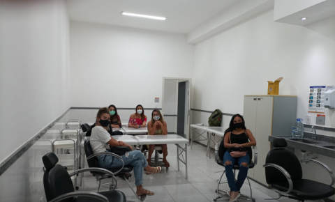 Prefeitura de Marataízes inicia curso de Design de Sobrancelhas em parceria com o Projeto DELAS